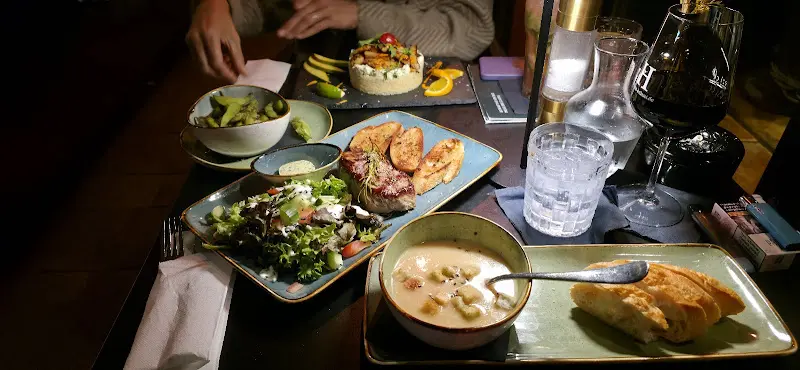 Damian Vito_MONOS Kassel_Kassel_review