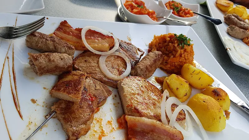 Unter den Linden_Hungen_slider_image_2