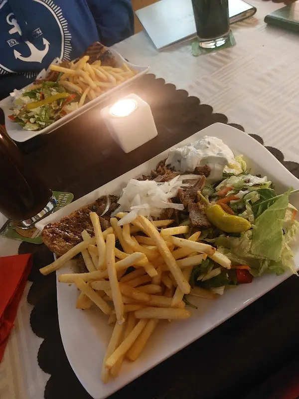 Julia_Moustaki_Hungen_recensione