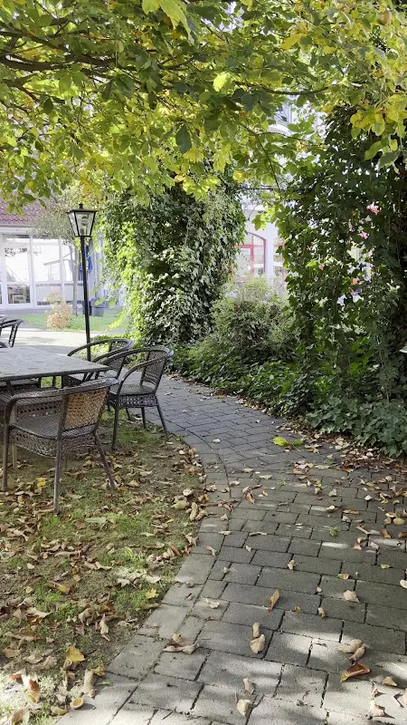 Moustaki_Hungen_slider_image_2