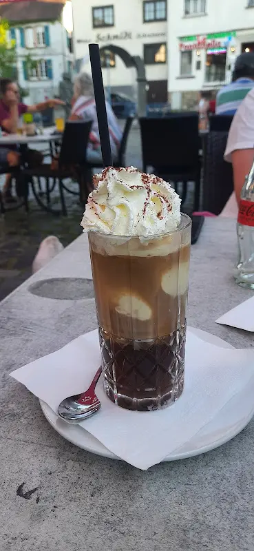 Antje Weis_Sterntaler_Hungen_review