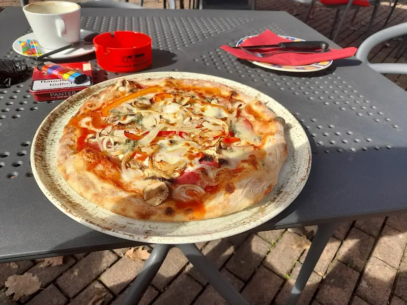 La Strada - Pizzeria_Kirtorf_slider_image_2