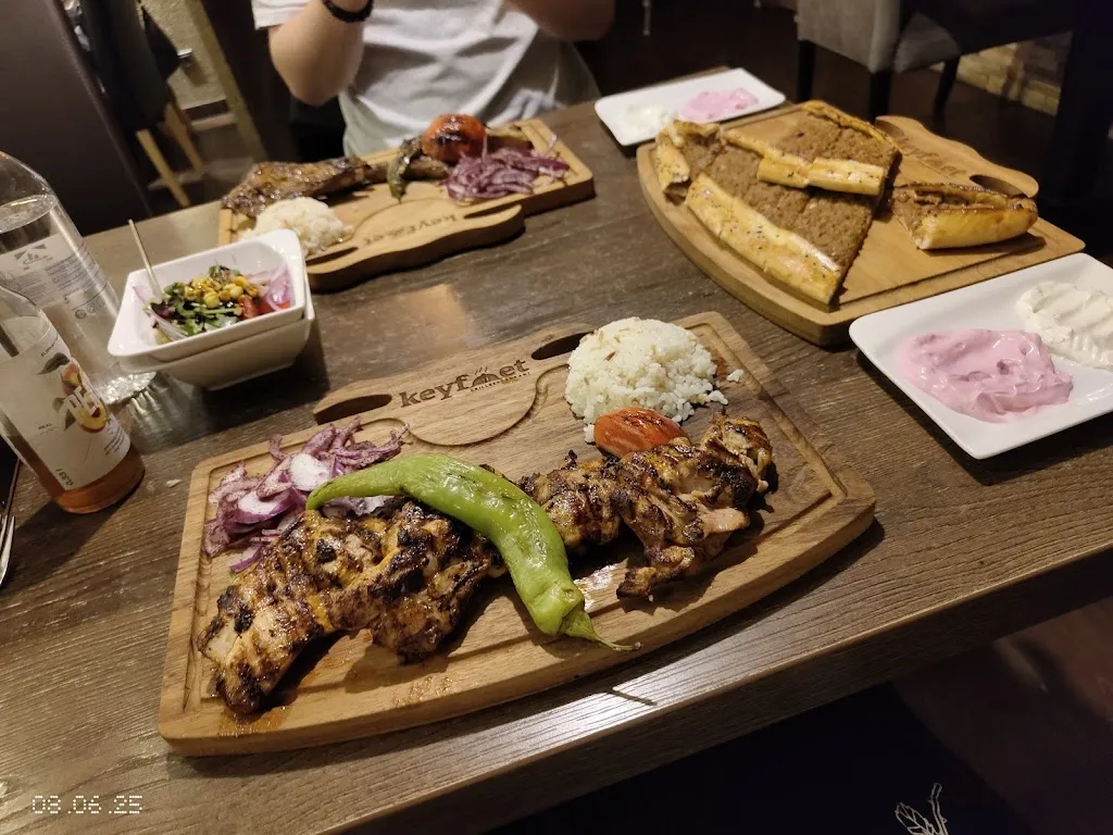 Motionless Productions_Keyf-Et Grillrestaurant_Brenz_review