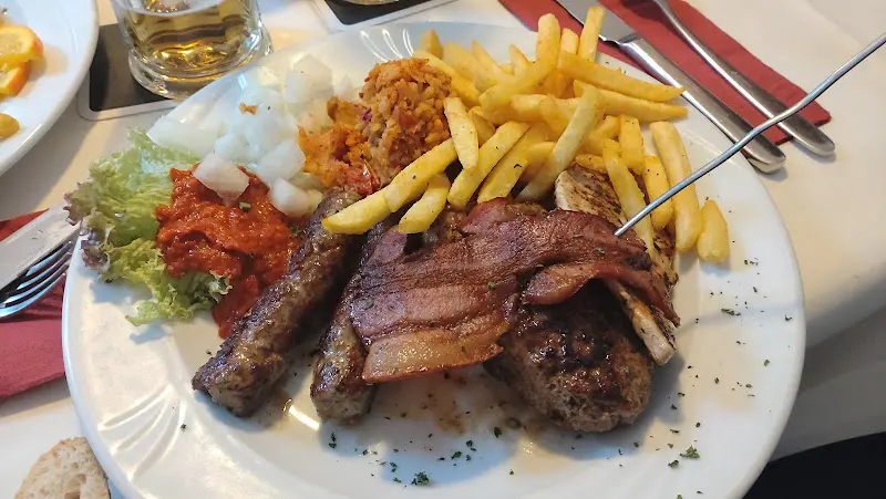 RESTAURANT ZAGREB_Kriftel_slider_image_2