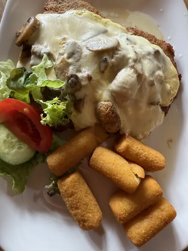 Judson L Moore_Gasthaus Alte Wiese_Korbach_review