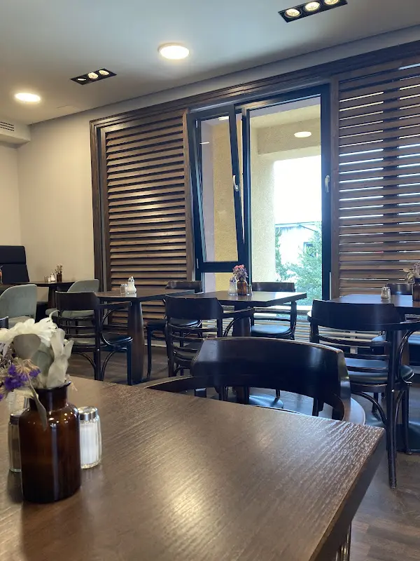 ju_ werz_Café Sa`SIS ( vormals Café Merci) Kronberg_Taunus_review