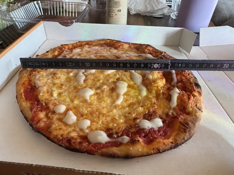 Sebastian Richter_Pizzeria zum Schloss_Laubach_Bewertung