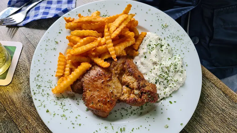 Gaststätte Zur grünen Au_Leun_slider_image_2