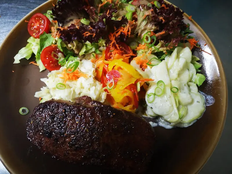 Gaststätte ZUM KRÖNCHEN mit Biergarten_Langenselbold_slider_image_2