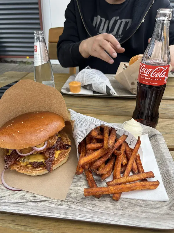 Easy Burger_(Hessen)_slider_image_2