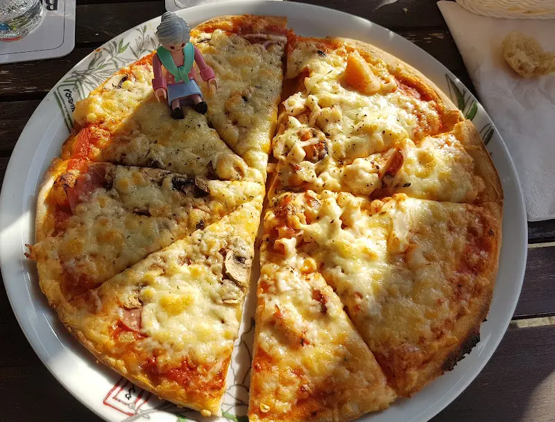 PIZZERIA TONI Liederbach am Taunus_Taunus_slider_image_2