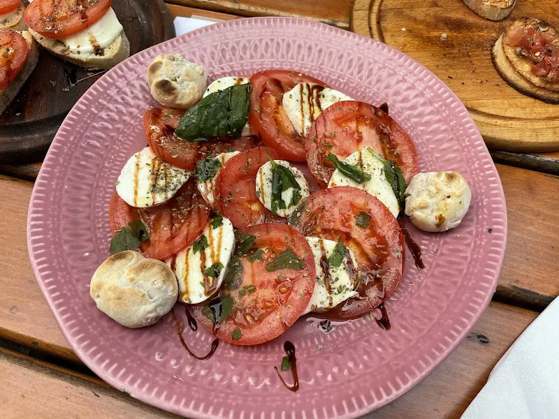 Osteria Pizzeria Lohrtorstüberl_Main_slider_image_2