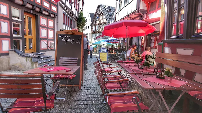 Gasthaus Burgkeller ristorante a Lahn