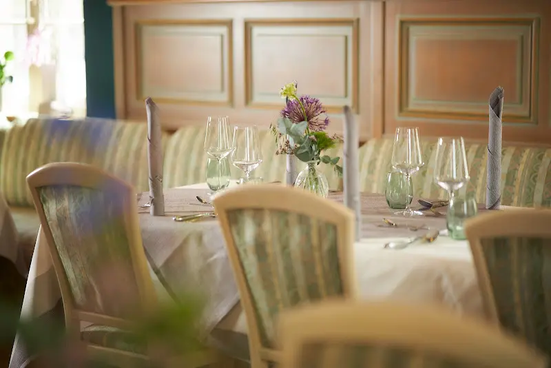 Twins Restaurant restaurant in Lahn