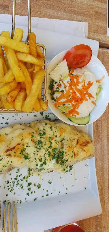 Aura Esor_Schnitzelhaus Fulda Terrassen_Kassel_review