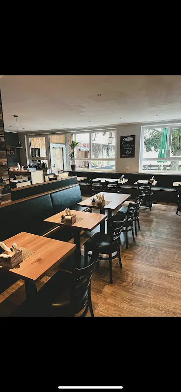 Pizzeria um´s Eck restaurant in Lützelbach