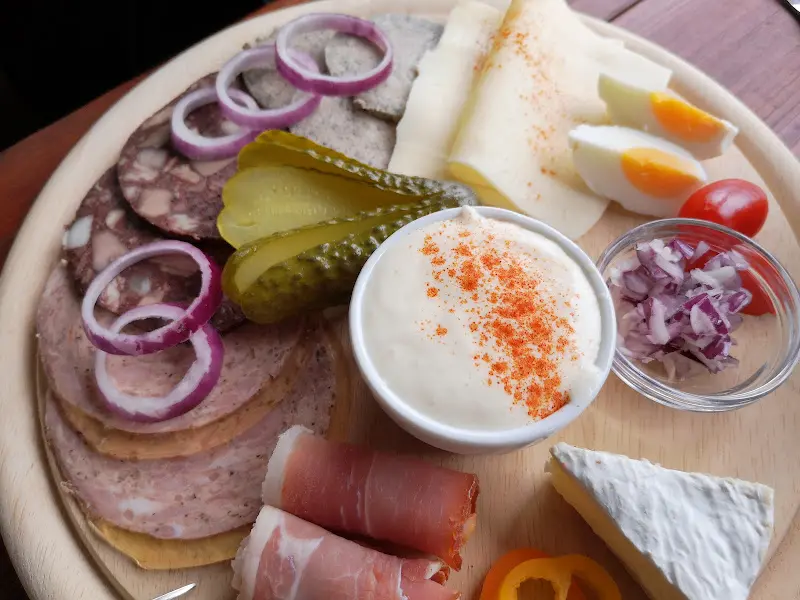 Waldhaus Seckmauern restaurant in Lützelbach