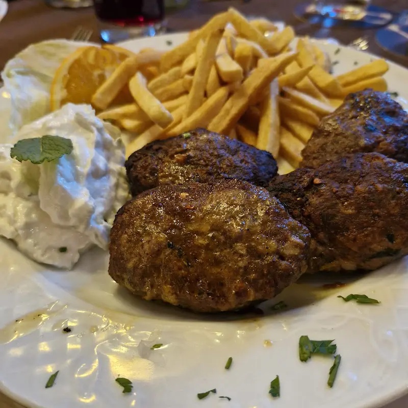 Andreas Unkelbach_Zur Scheune_Lollar_review