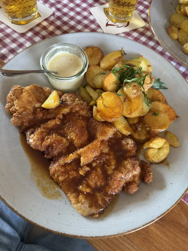 Philipp Schiller_Ebbelwei-Schänke_Maintal_Bewertung