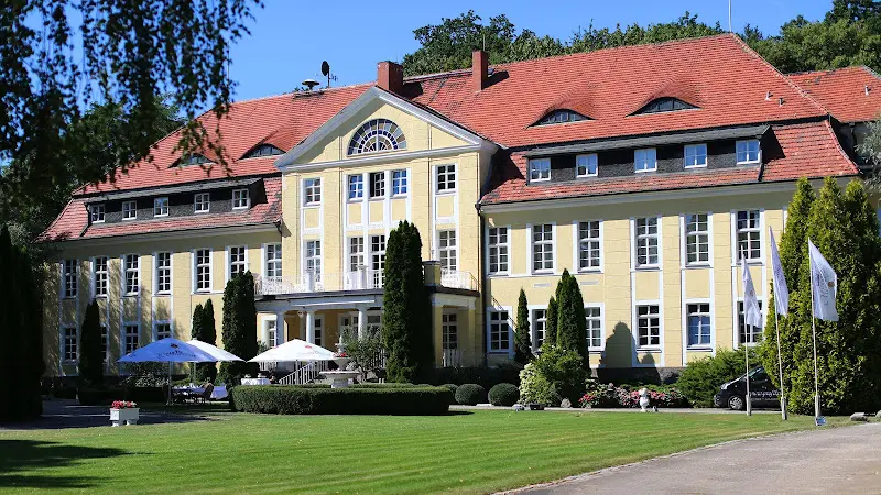 Schloss Wulkow_Neuhardenberg_slider_image_3