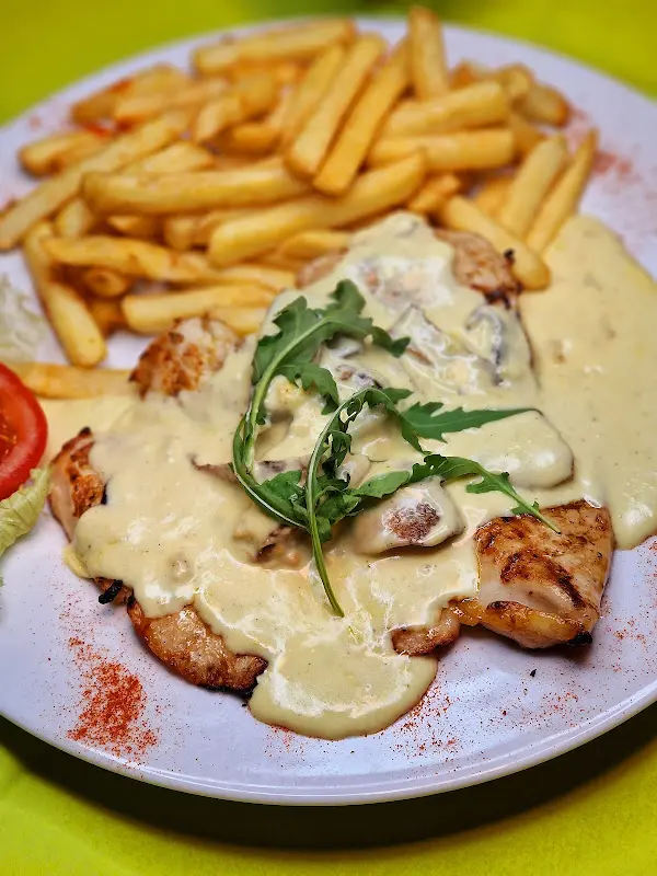 Menu_Bueno | Nauen_Nauen_image_8