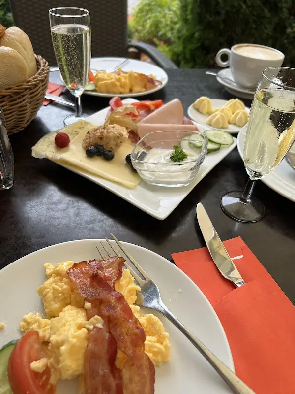 Café Louise_Oranienburg_slider_image_3