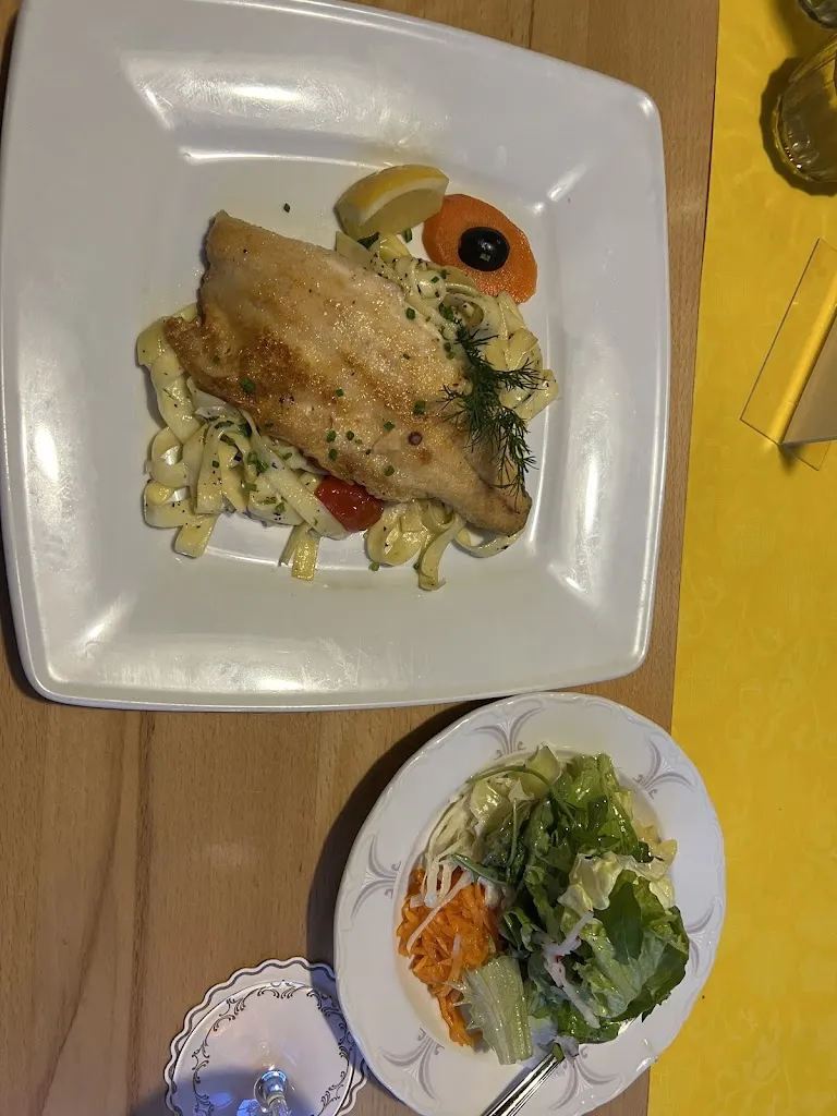 Pooja Kukreja_Gasthaus zum Tannhäuser_Hornberg_avis