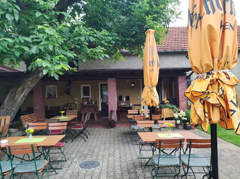 Frauenhorst restaurant in (Elster)