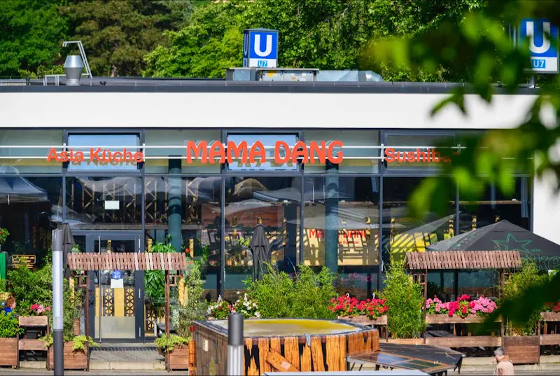 Mama Dang_Berlin_slider_image_1