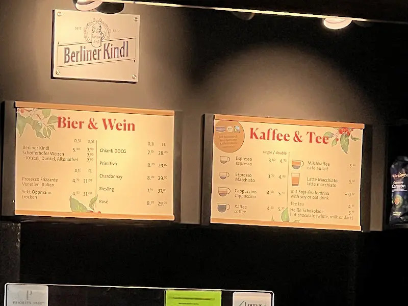 Menu_Mövenpick Café Flughafen Berlin Brandenburg_Schönefeld_image_1