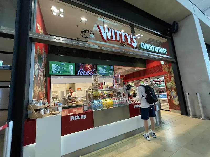 Witty's Bio-Currywurst - Flughafen BER_Schönefeld_slider_image_3