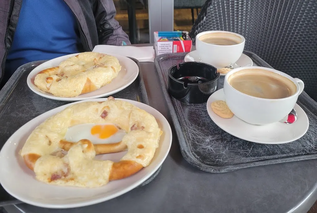 Simon Hudson_Gasthaus Kreuz - Griechische Küche bei Elli_Ingoldingen_review