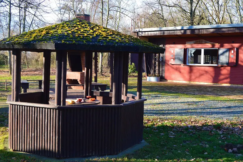 Imbiss bei Mickys Parkidylle_Uebigau-Wahrenbrück_slider_image_1