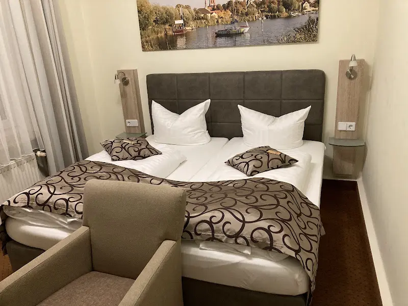 Hotel Zur Insel_(Havel)_slider_image_2