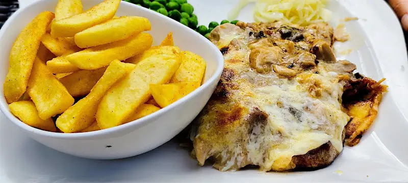 Bahnhofstube_Land_slider_image_3