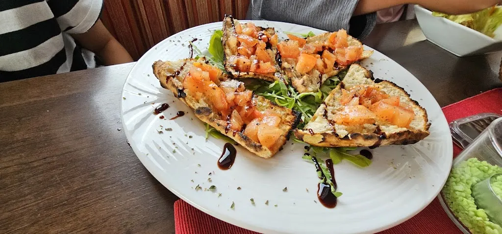 Ristorante Pizzeria Da Femi_Tal_slider_image_1