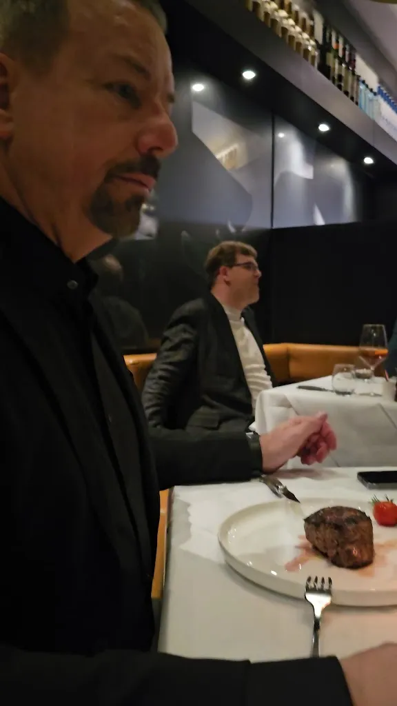 Restaurant HENRIKS_Hamburg_slider_image_2