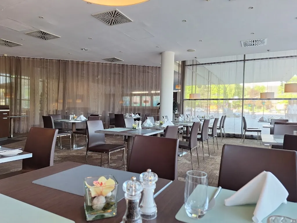 NOVO² RESTAURANT_Hamburg_slider_image_3