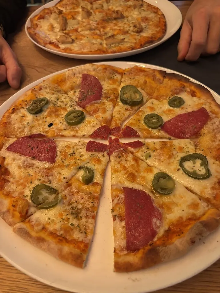 Food Court_Hamburg_slider_image_3