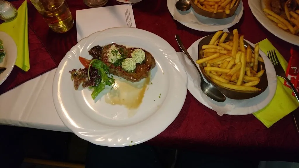 Markus Kronmueller_Löwen Heutensbach_Tal_review