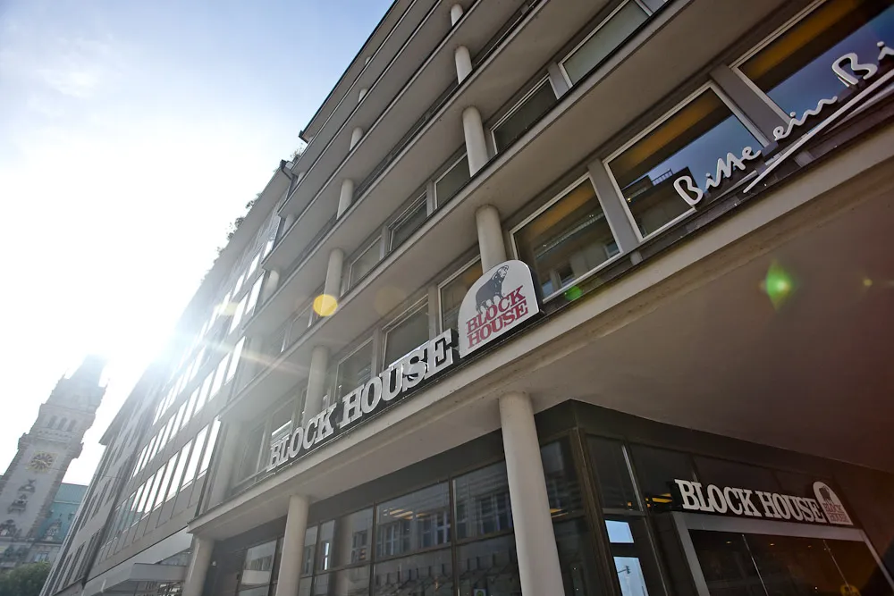 BLOCK HOUSE Jungfernstieg_Hamburg_slider_image_1