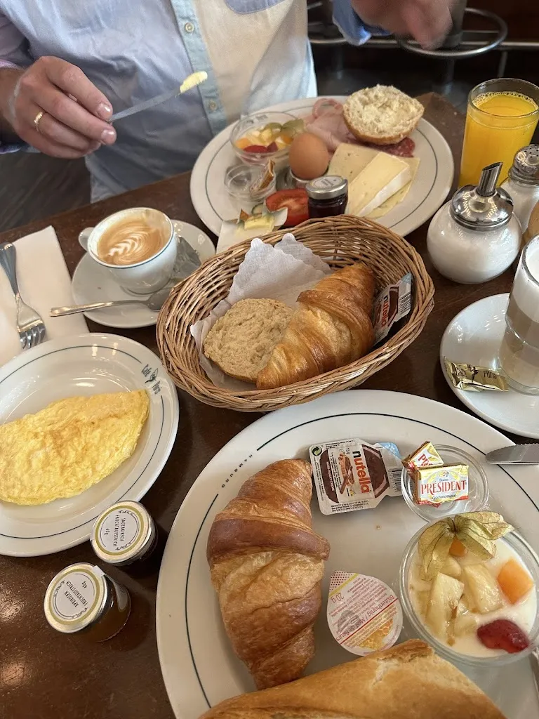 Menu_Café Paris_Hamburg_image_7