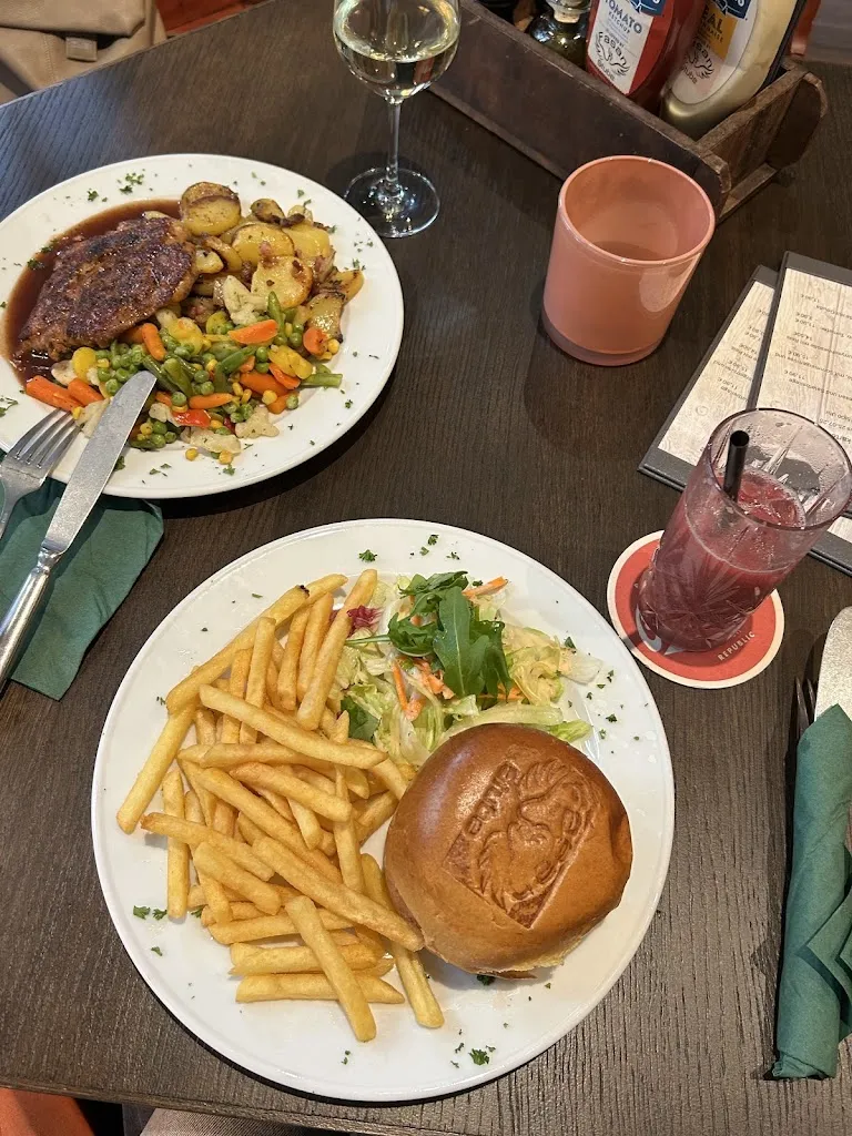 Maria Onyshchenko_Fasan Stube_Hamburg_review