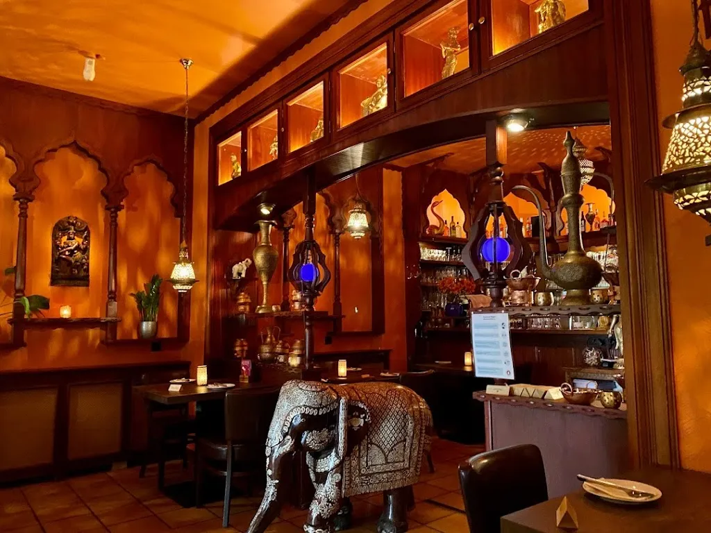 ASHOKA Indisches Restaurant_Hamburg_slider_image_1
