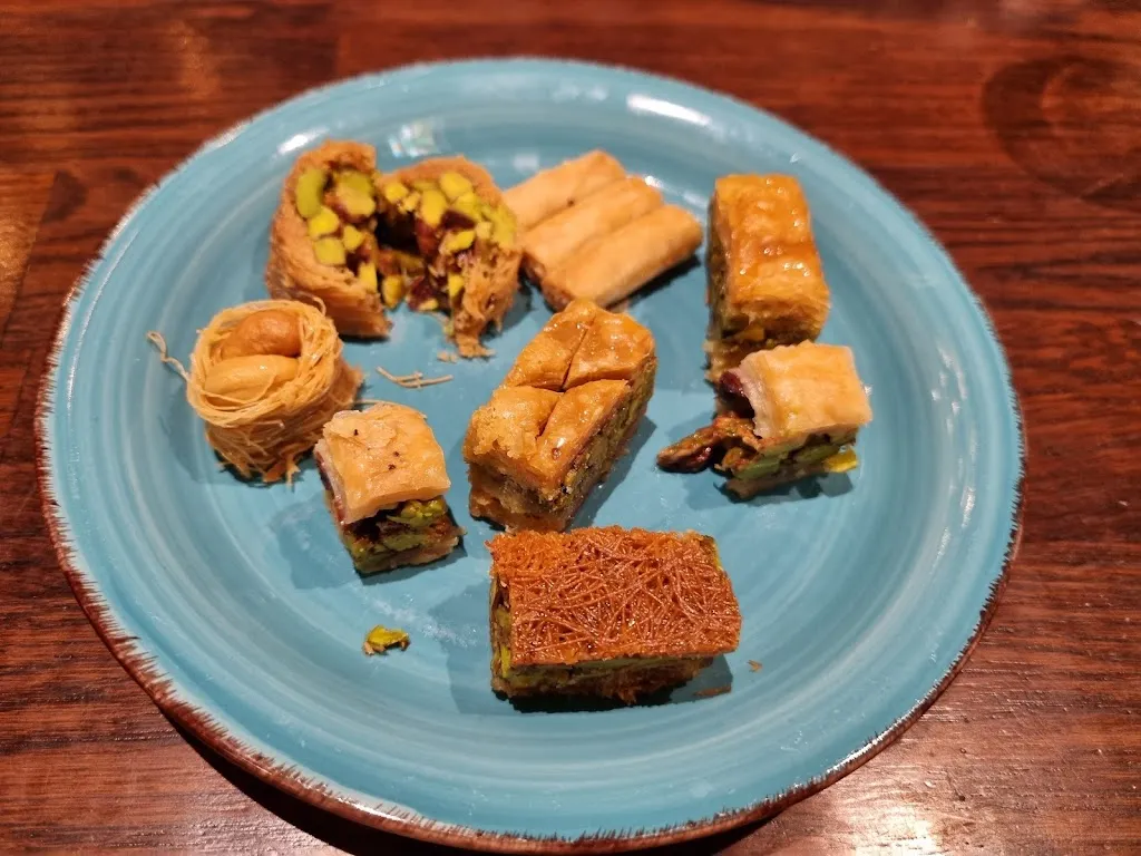 Menu_L'Amira Steindamm_Hamburg_immagine_9