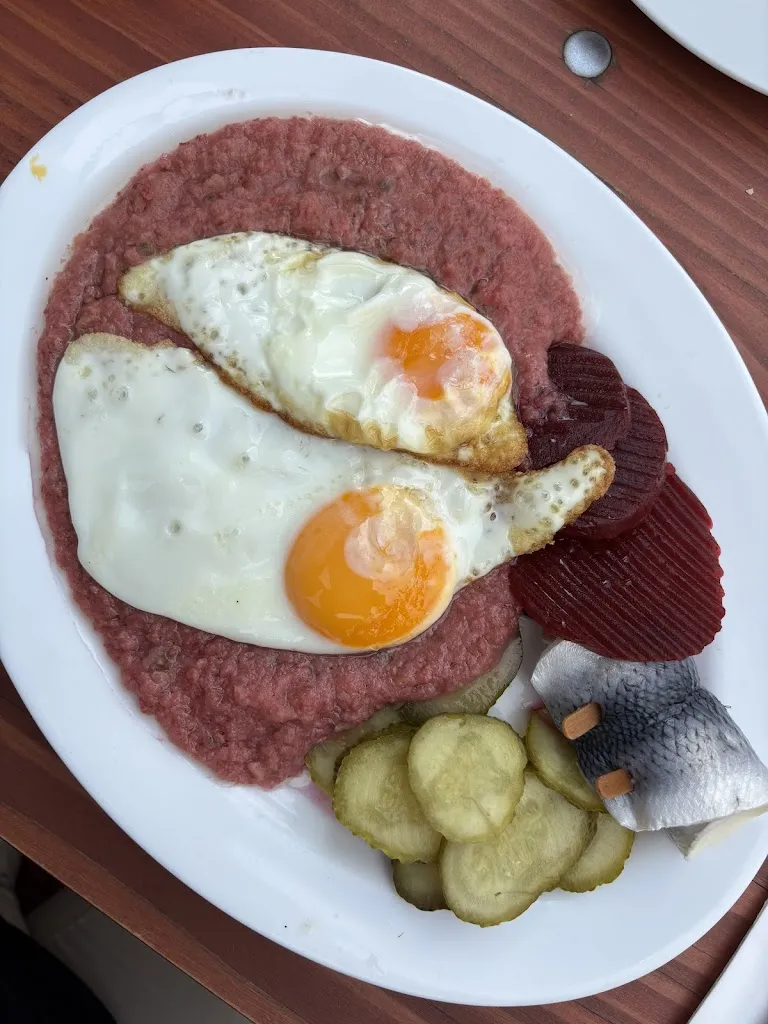 Jie Rong Tan_Max & Consorten_Hamburg_recensione