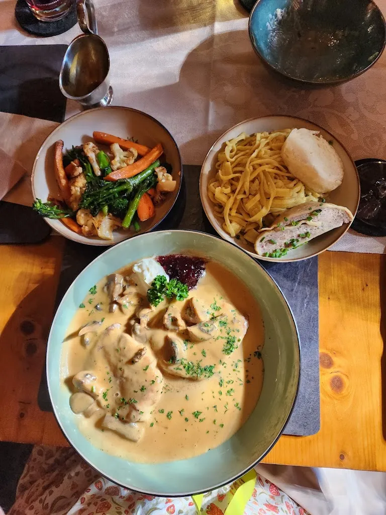 Tammy Schur_Restaurant alte Post / Ludwig Heer GmbH_Kuchen_review