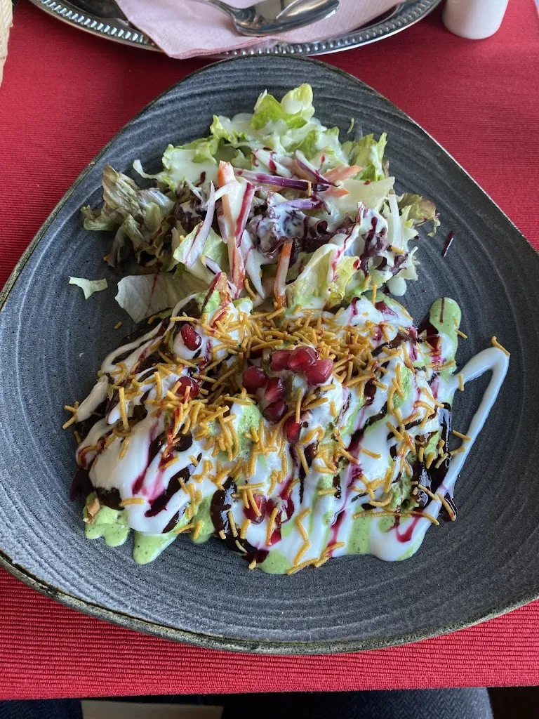 Sharath Rokkam_Singh Restaurant am Park_Höhe_review