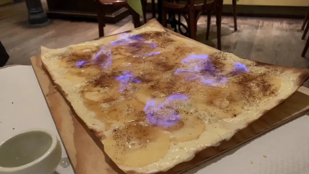 Flamm’s Flammkuchen-Restaurant_Höhe_slider_image_2