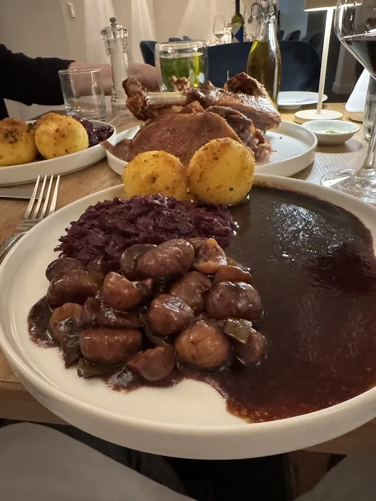 Menu_Restaurant Livingroom_Höhe_image_8